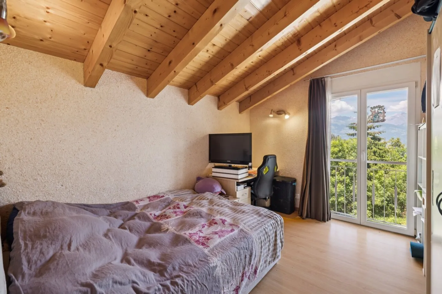 Eigentum mit Garage und professioneller Werkstatt. - Foto 7 von 8