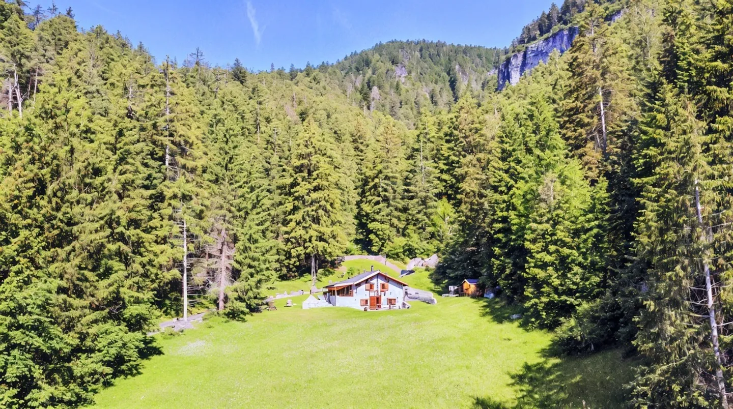 Chalet completamente ristrutturato in un ambiente idilliaco - Foto 6 di 13