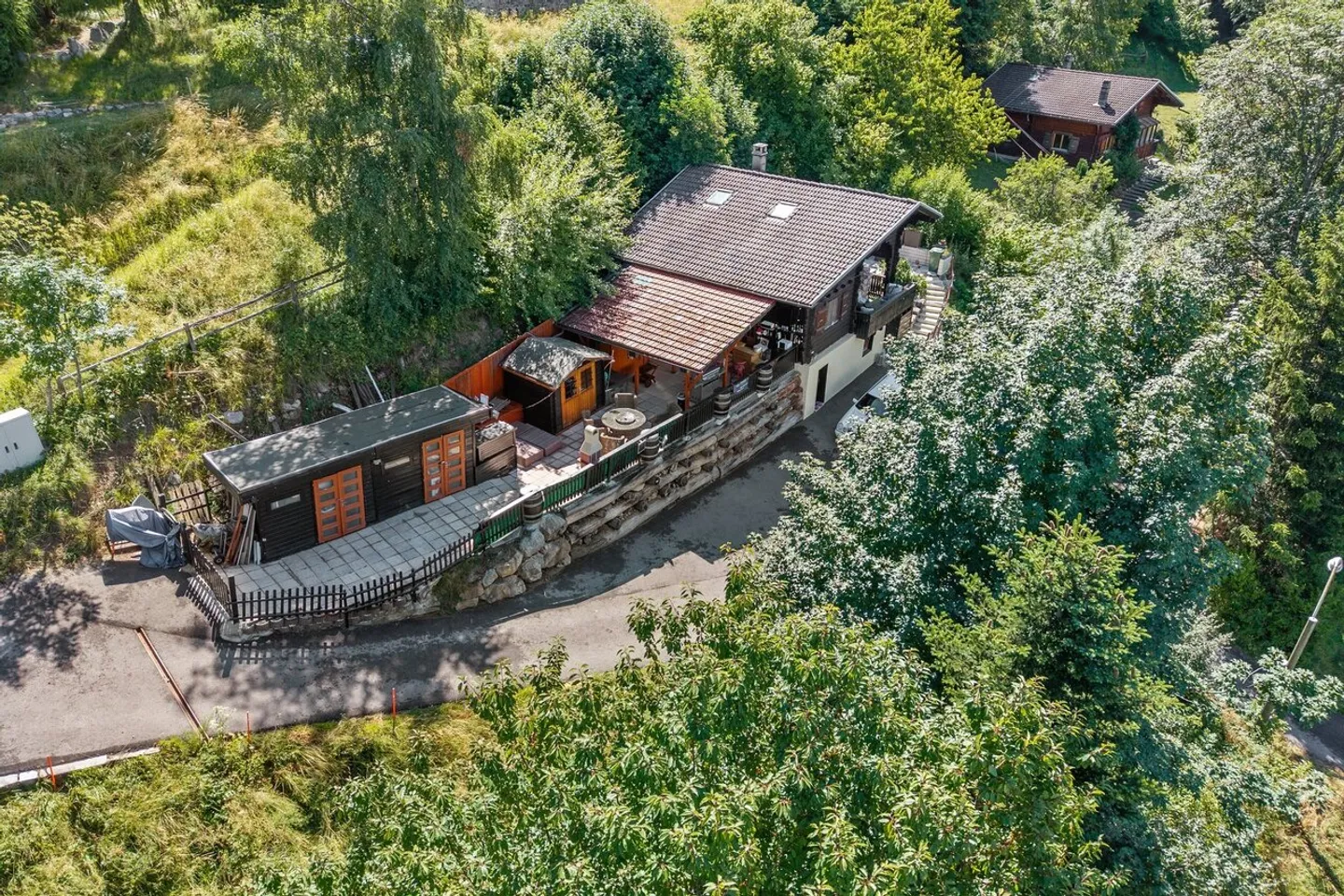 Chalet individuel dans un cadre idyllique - Photo 2 sur 11
