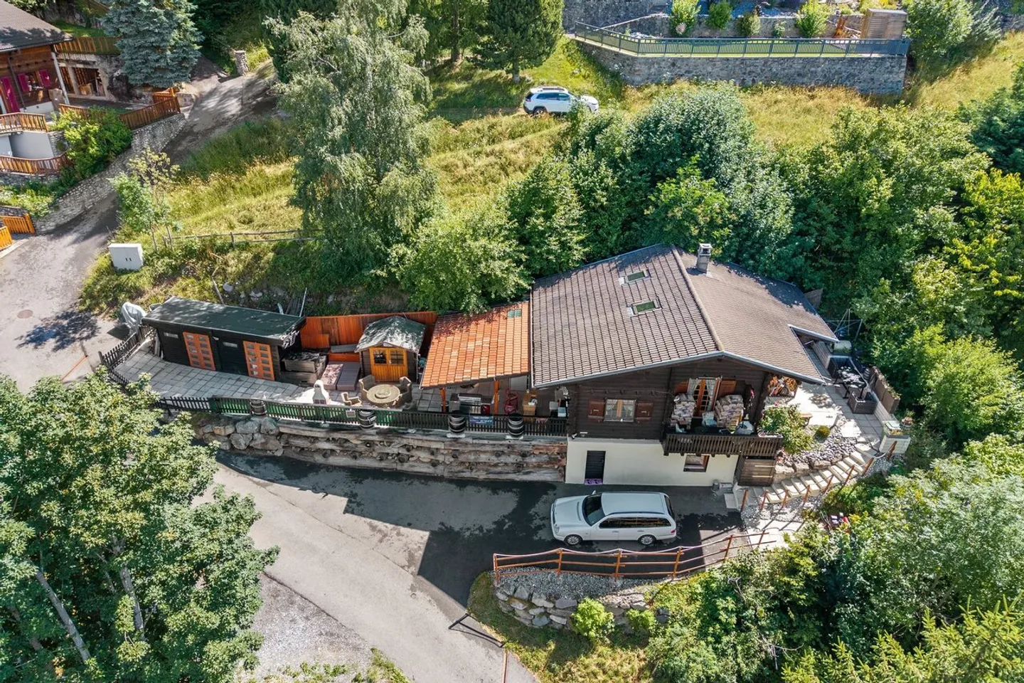 Chalet individuel dans un cadre idyllique - Photo 3 sur 11