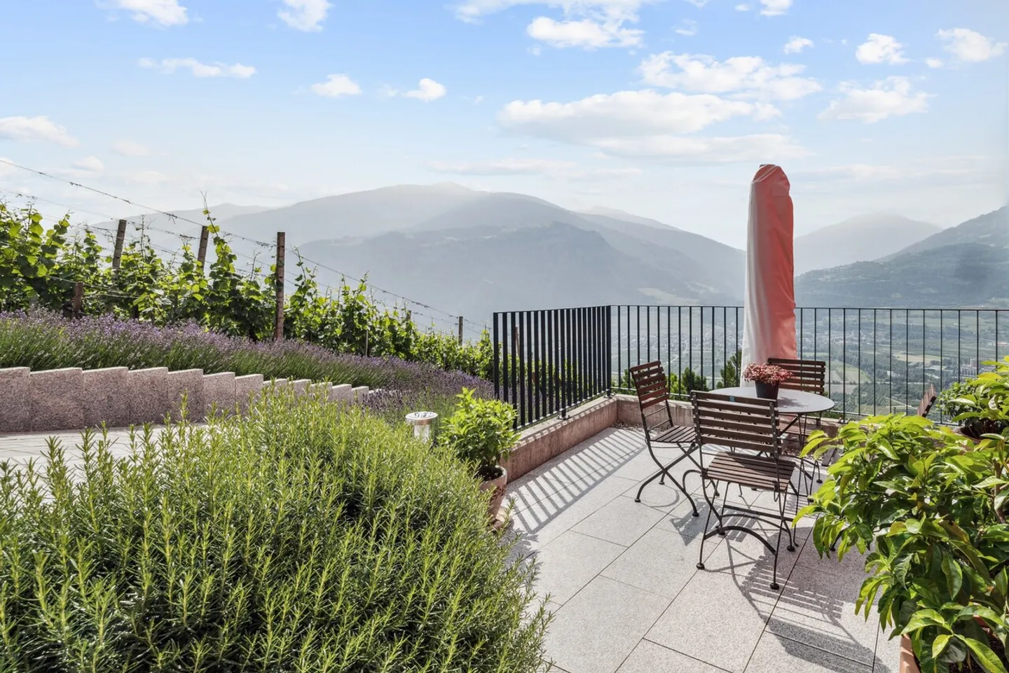 Appartamento di lusso con vista sulla pianura - Foto 1 di 8