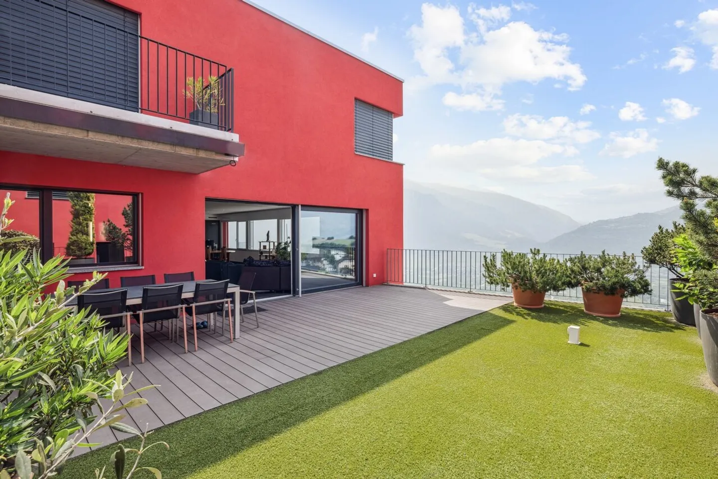 Appartement de standing en dominance sur la plaine - Photo 1 sur 10