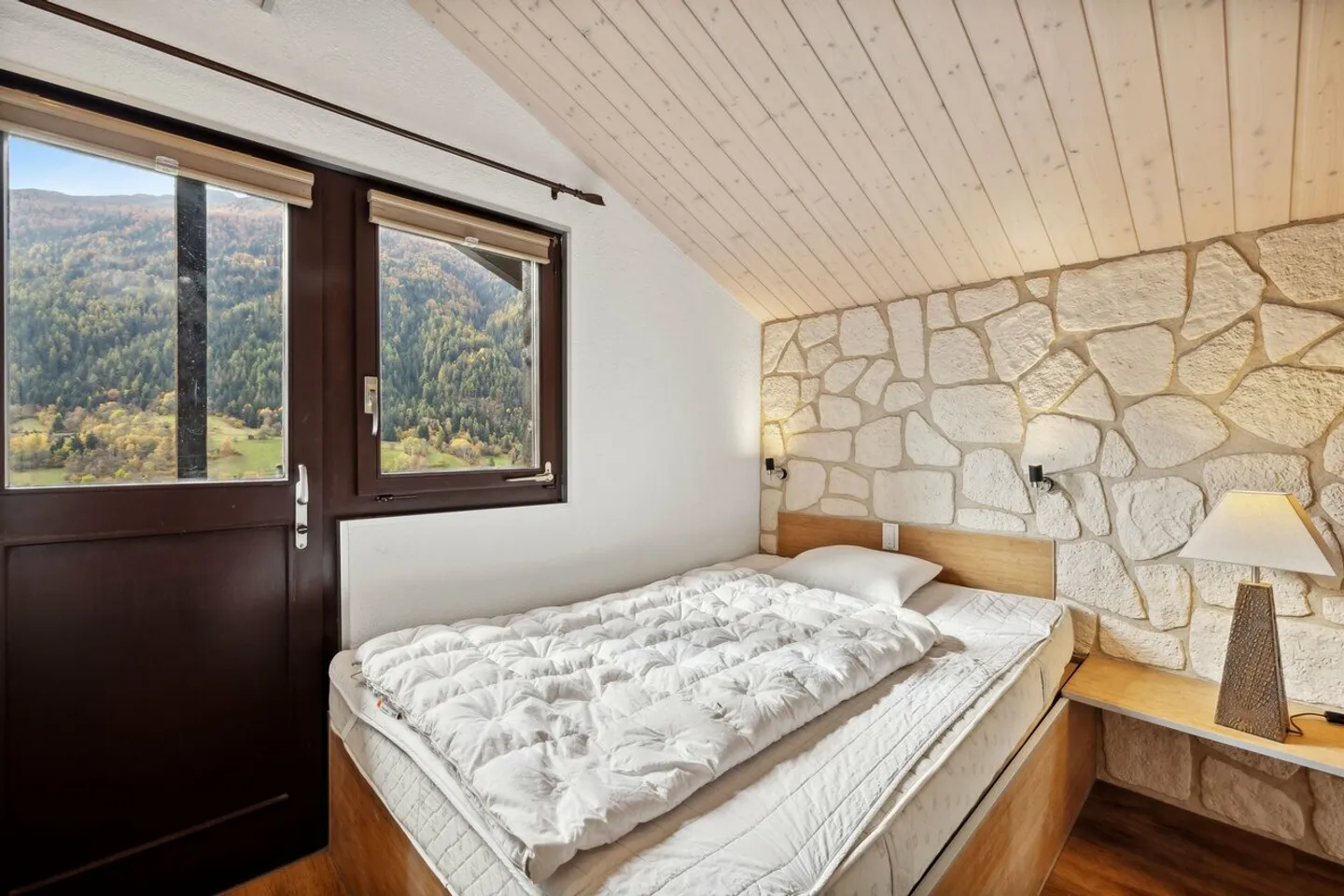 Chalet in a nest of eagle with no overlooking - Photo 6 of 8
