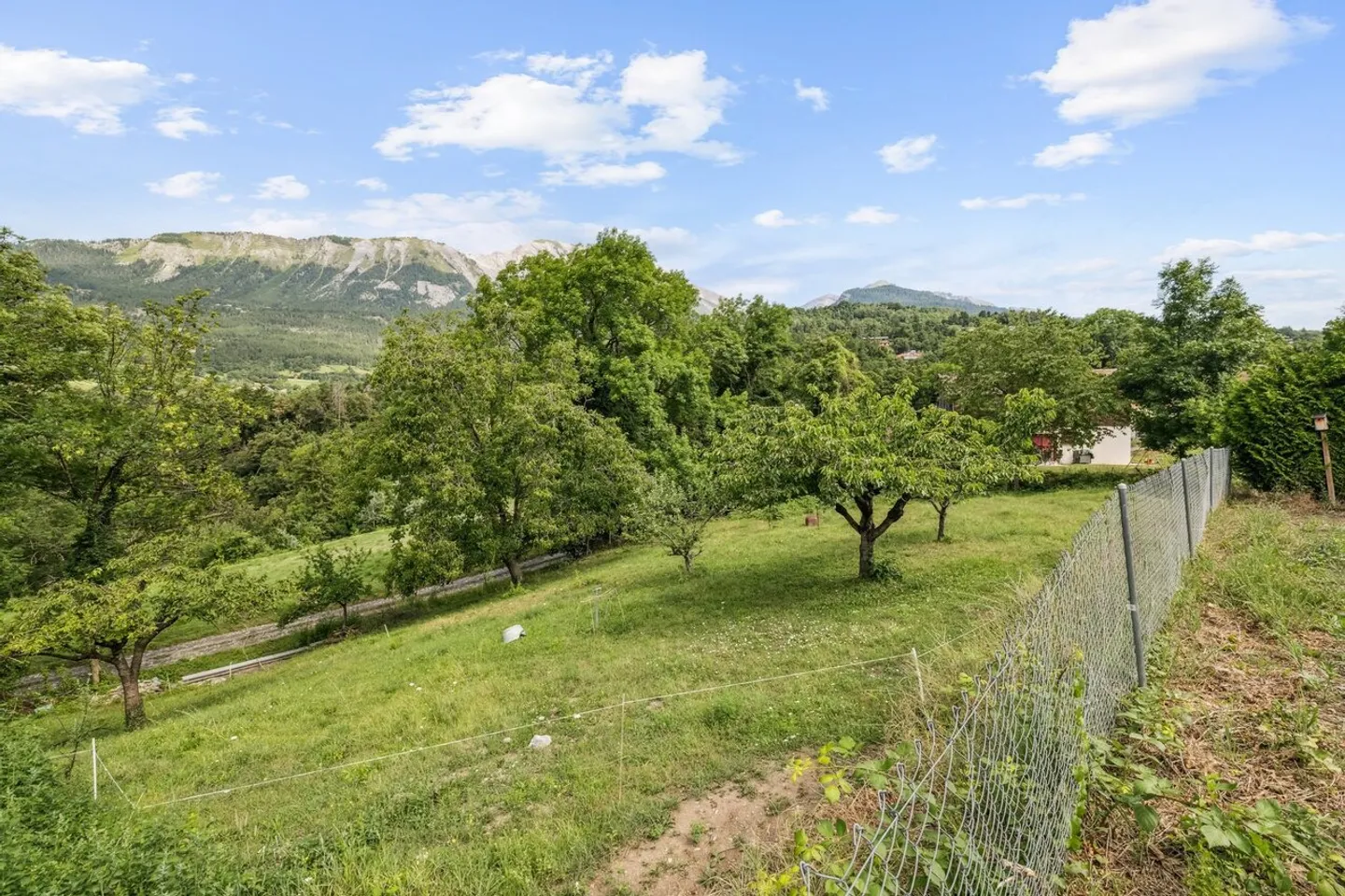 Exceptional Villa in Grimisuat - Spacious Land & Panoramic View - Photo 13 of 13