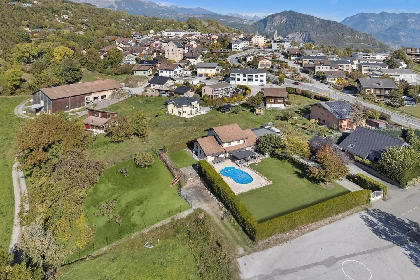 Exceptional Villa in Grimisuat - Spacious Land & Panoramic View - Photo 1 of 13