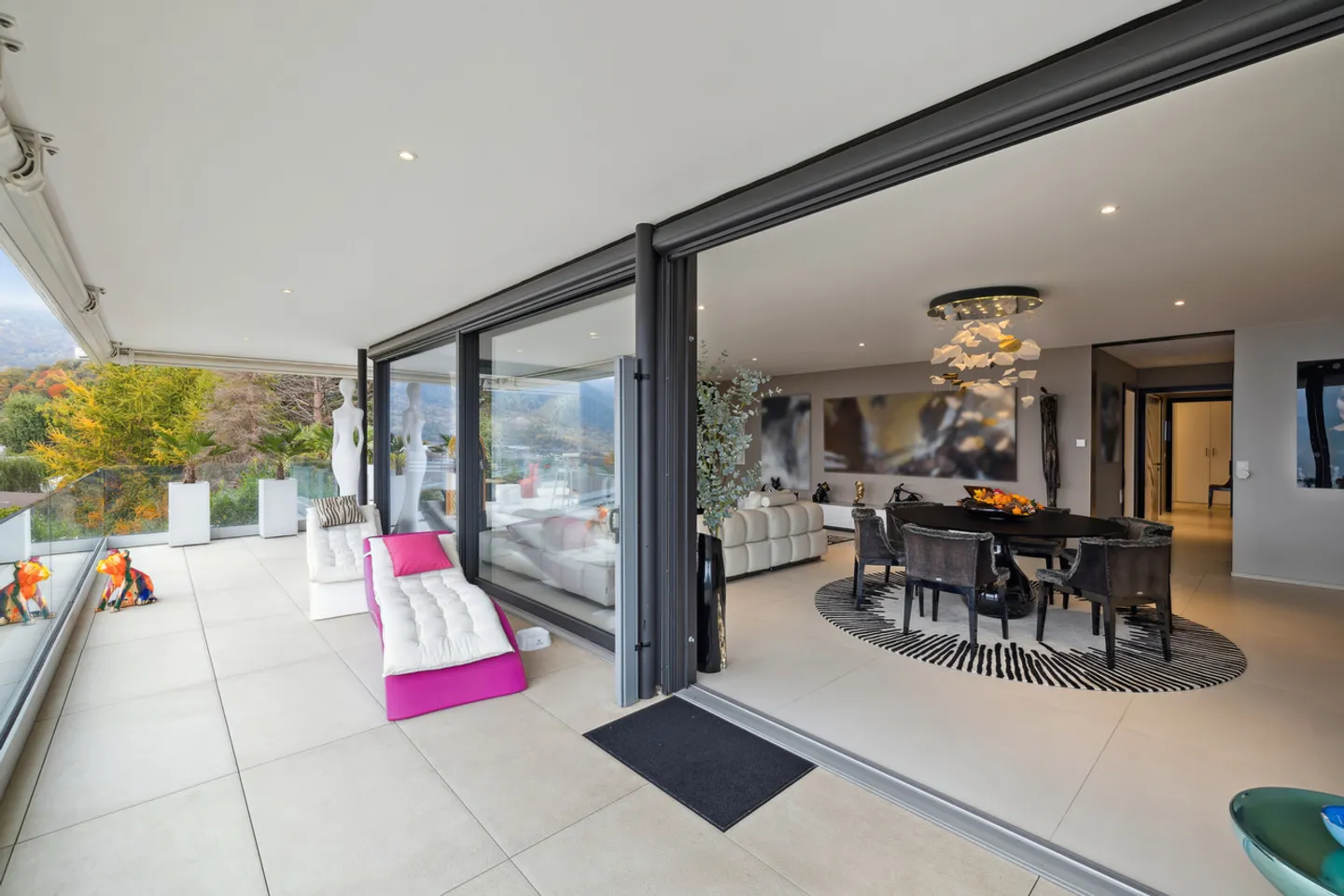 Prestige and breathtaking view, a rare property on the market - Photo 11 of 13