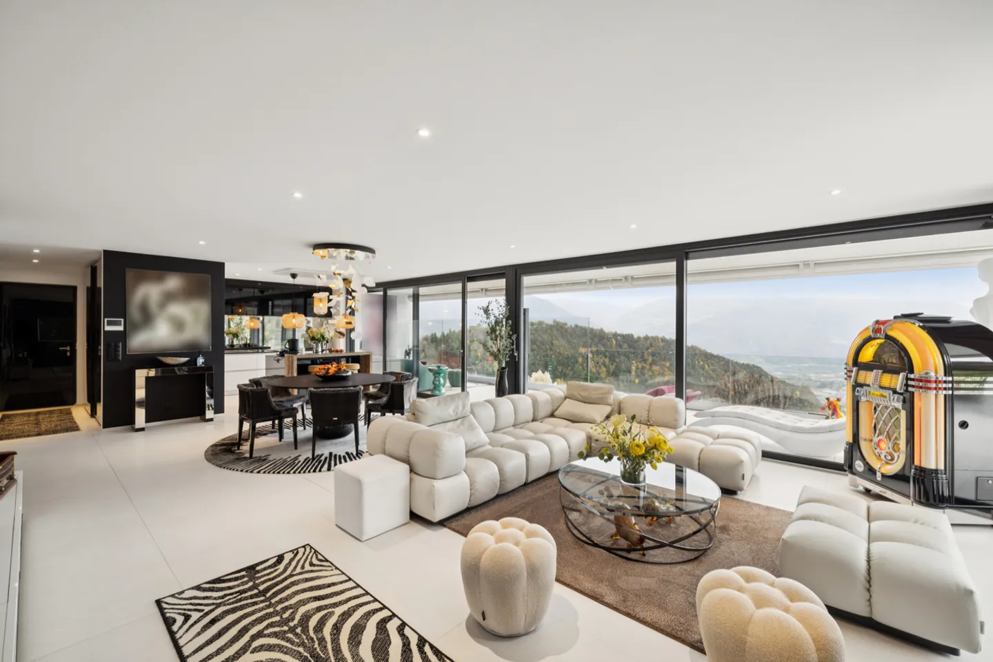 Prestige and breathtaking view, a rare property on the market - Photo 5 of 13