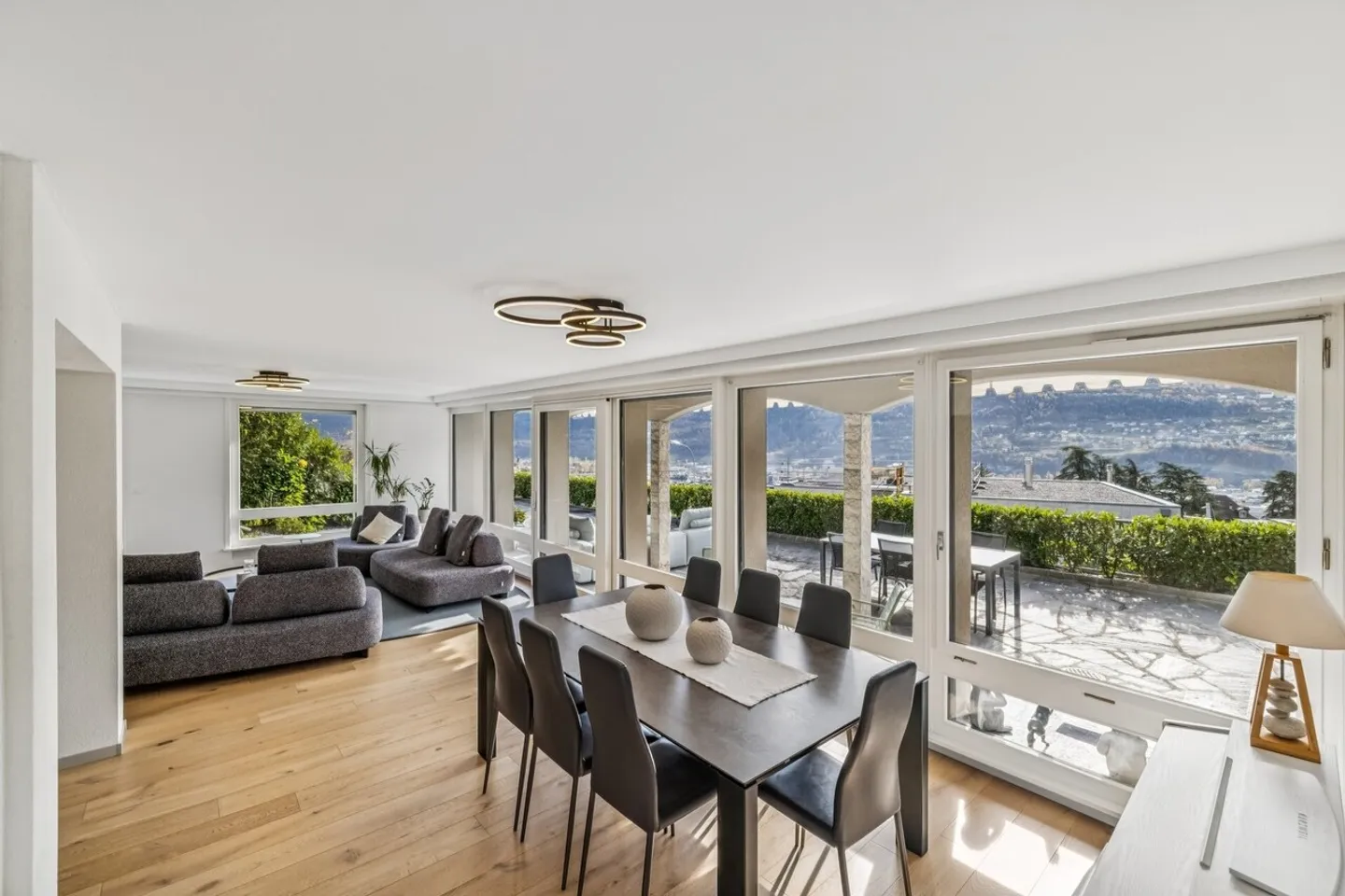 Superbe villa avec vue sur châteaux - Photo 4 sur 9