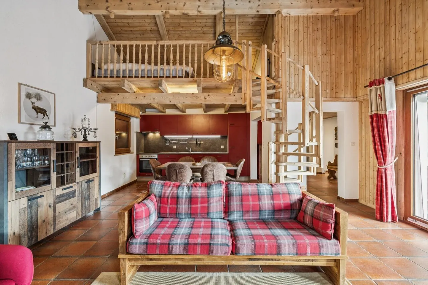 Chalet à deux pas des remontées mécaniques. - Photo 2 sur 6