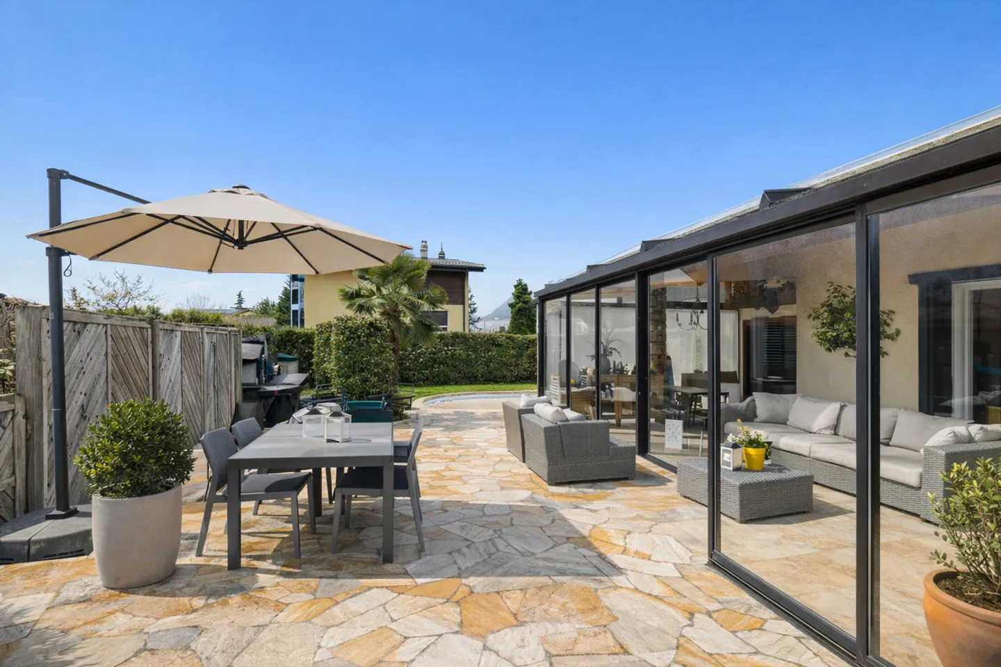 Villa individuelle avec piscine - Photo 2 sur 12