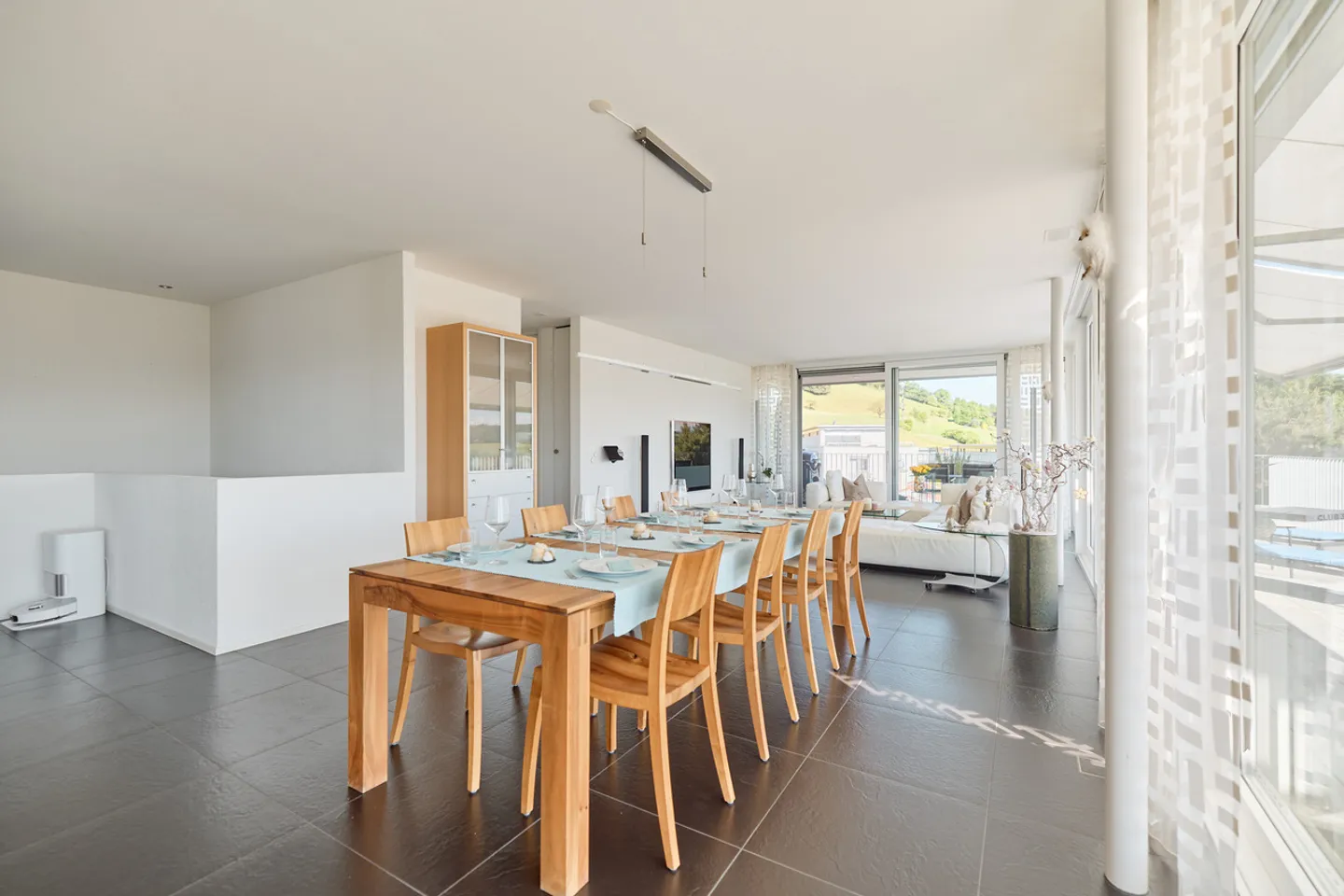 APPARTAMENTO PENTHOUSE LUSSUOSO CON STUDIO E CANTINA DEL VINO - Foto 3 di 13