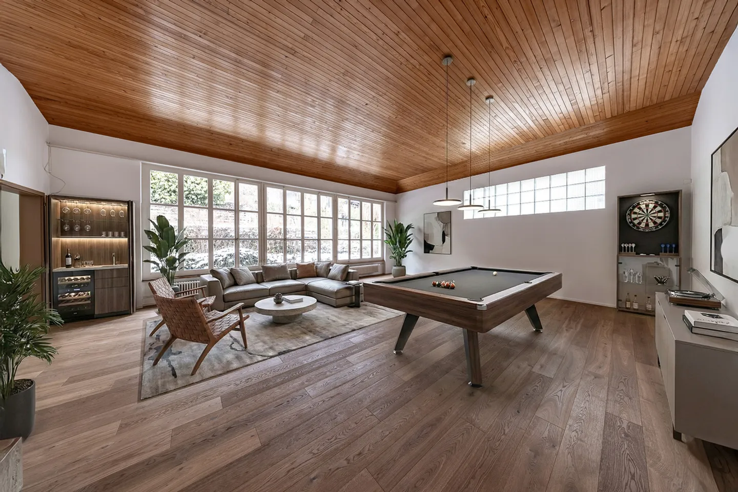 Bijou résidentiel exclusif avec style, élégance et piscine - Photo 7 sur 13