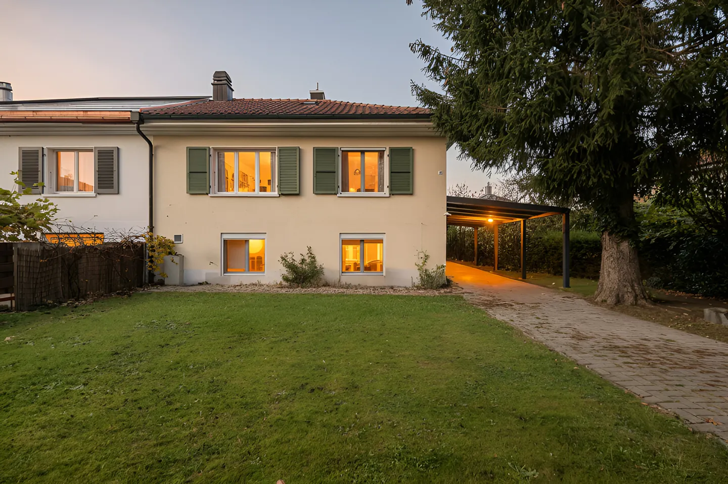 Charmantes Doppelhaus in Burgfeld - Foto 10 von 11