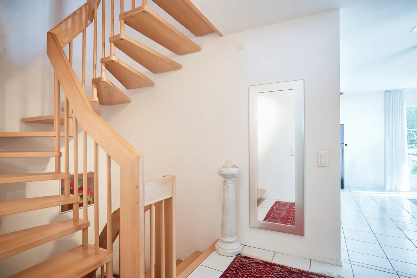 Stilvolle Doppelhaushälfte mit Garten - Foto 6 von 13