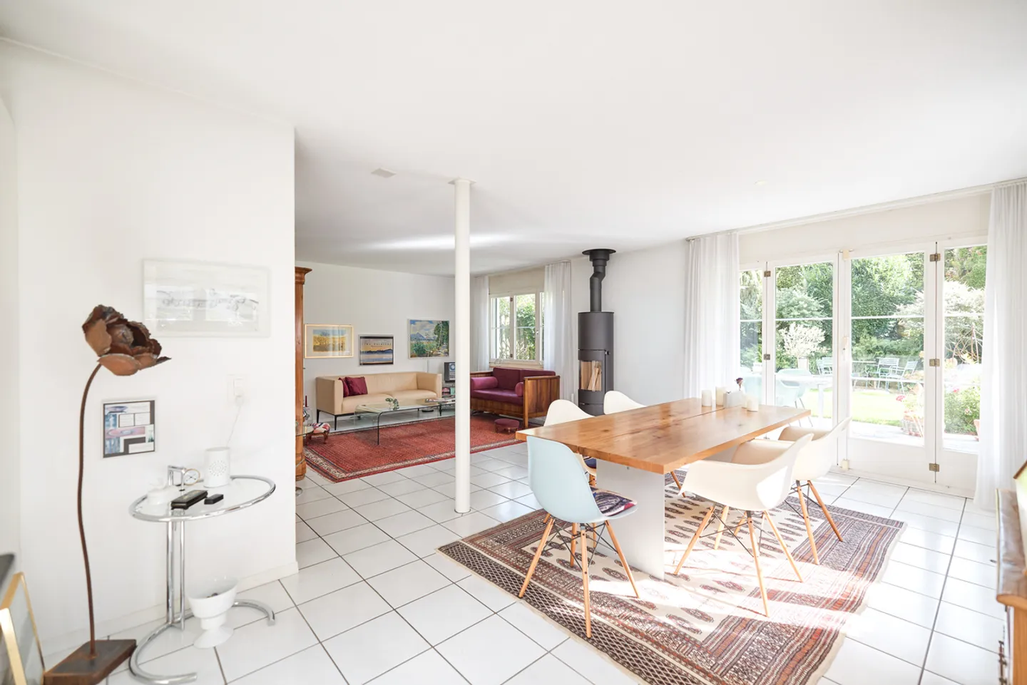 Stilvolle Doppelhaushälfte mit Garten - Foto 4 von 13