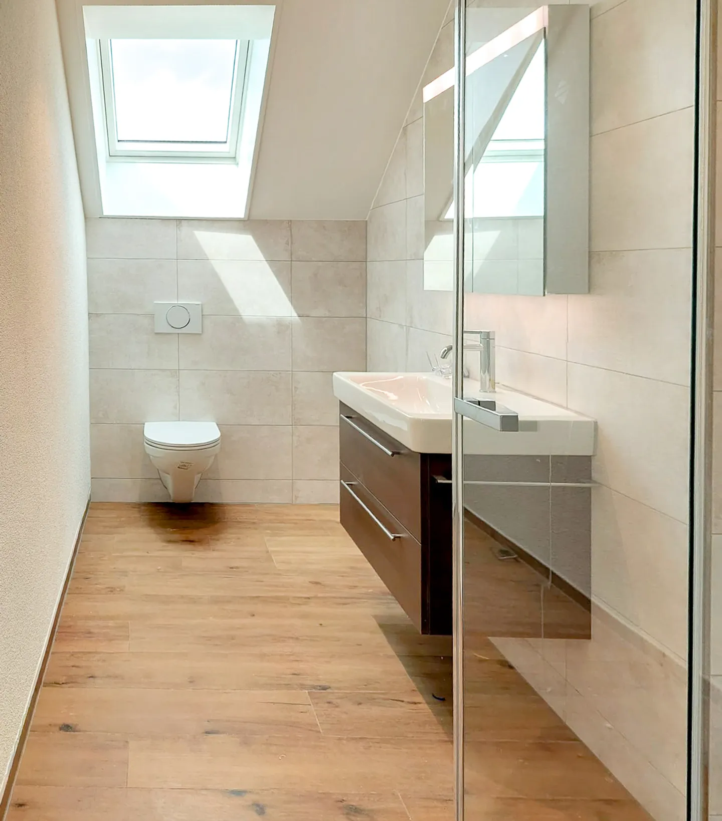 Grosszügige Dachwohnung mit Aussicht - Foto 9 von 12