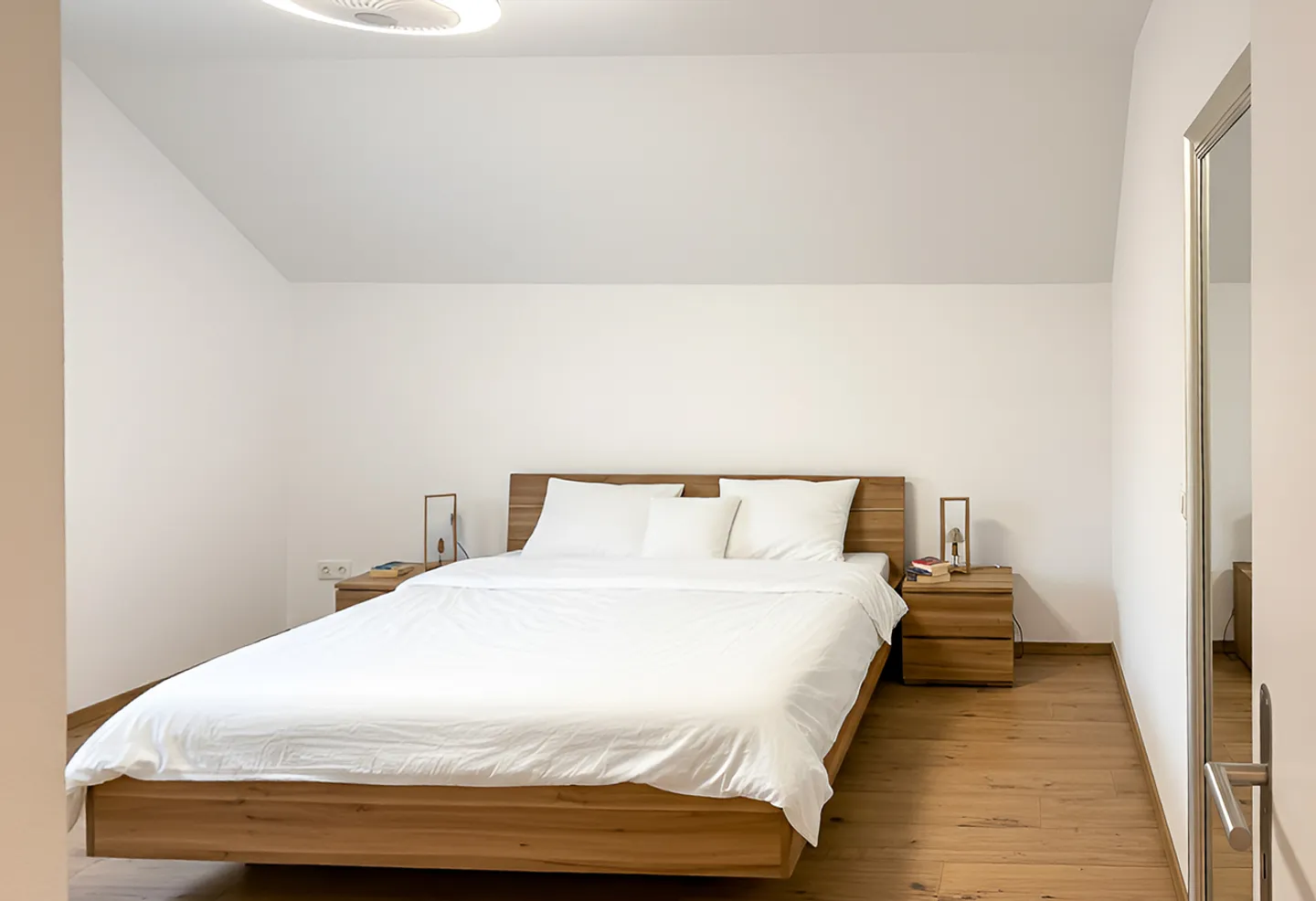 Grosszügige Dachwohnung mit Aussicht - Foto 3 von 12