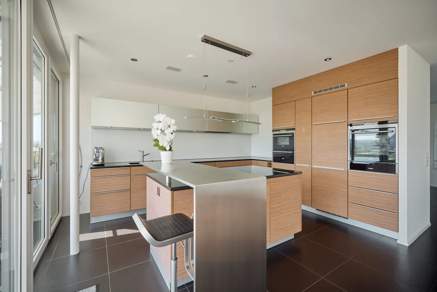 APPARTAMENTO PENTHOUSE LUSSUOSO CON STUDIO E CANTINA - Foto 4 di 13