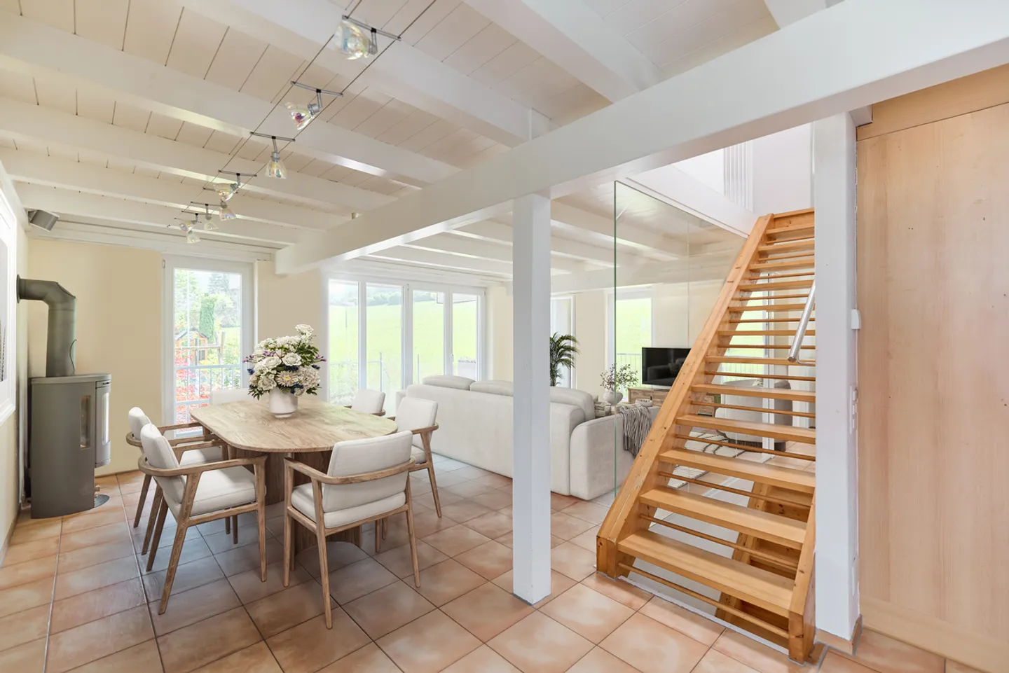 ELEGANT LIVING EXPERIENCE WITH UNIQUE PANORAMA - Photo 4 of 13