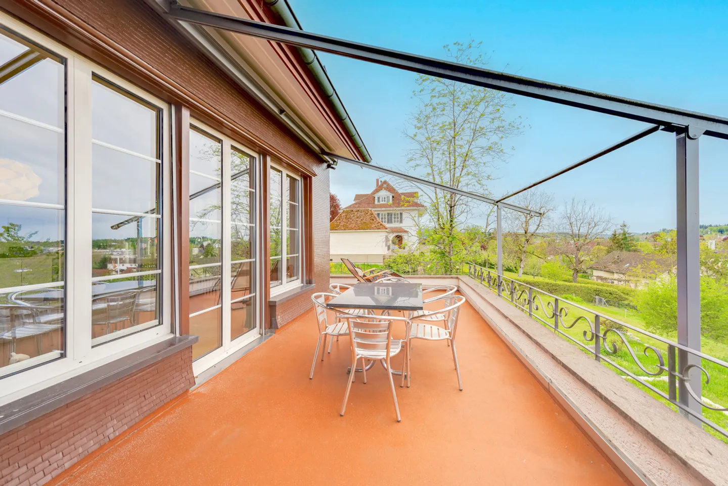 DESIRABLE PROPERTY IN A POPULAR LOCATION - Photo 12 of 13