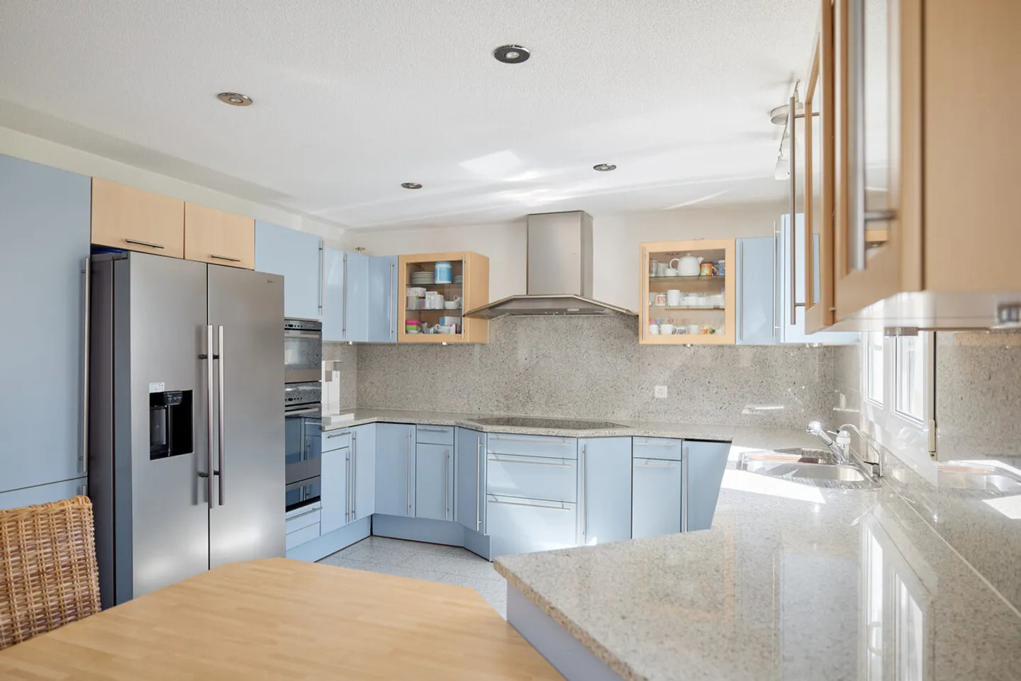 VILLA WITH GARDEN AND SPACE FOR INDIVIDUALITY - Photo 2 of 11