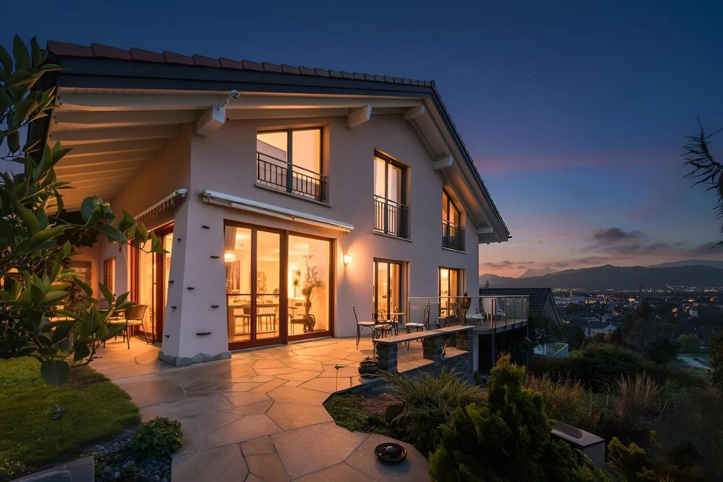 CASA DEL SOLE CON VISTA - VIVERE A UETENDORF - Foto 1 di 13