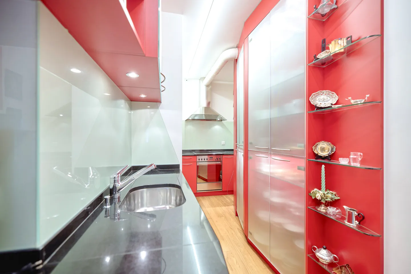 OLD BUILDING APARTMENT IN A PRIME LOCATION IN THE MATTEN QUARTER - Photo 4 of 11