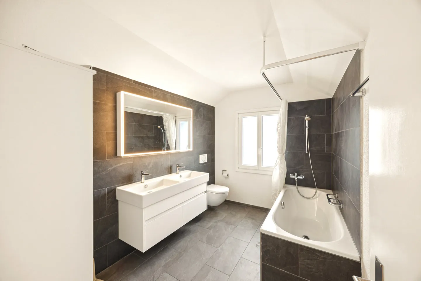 BEAUTIFUL EPOQUE VILLA IN THE BEST LOCATION OF THE BERN ELVENAU - Photo 11 of 13