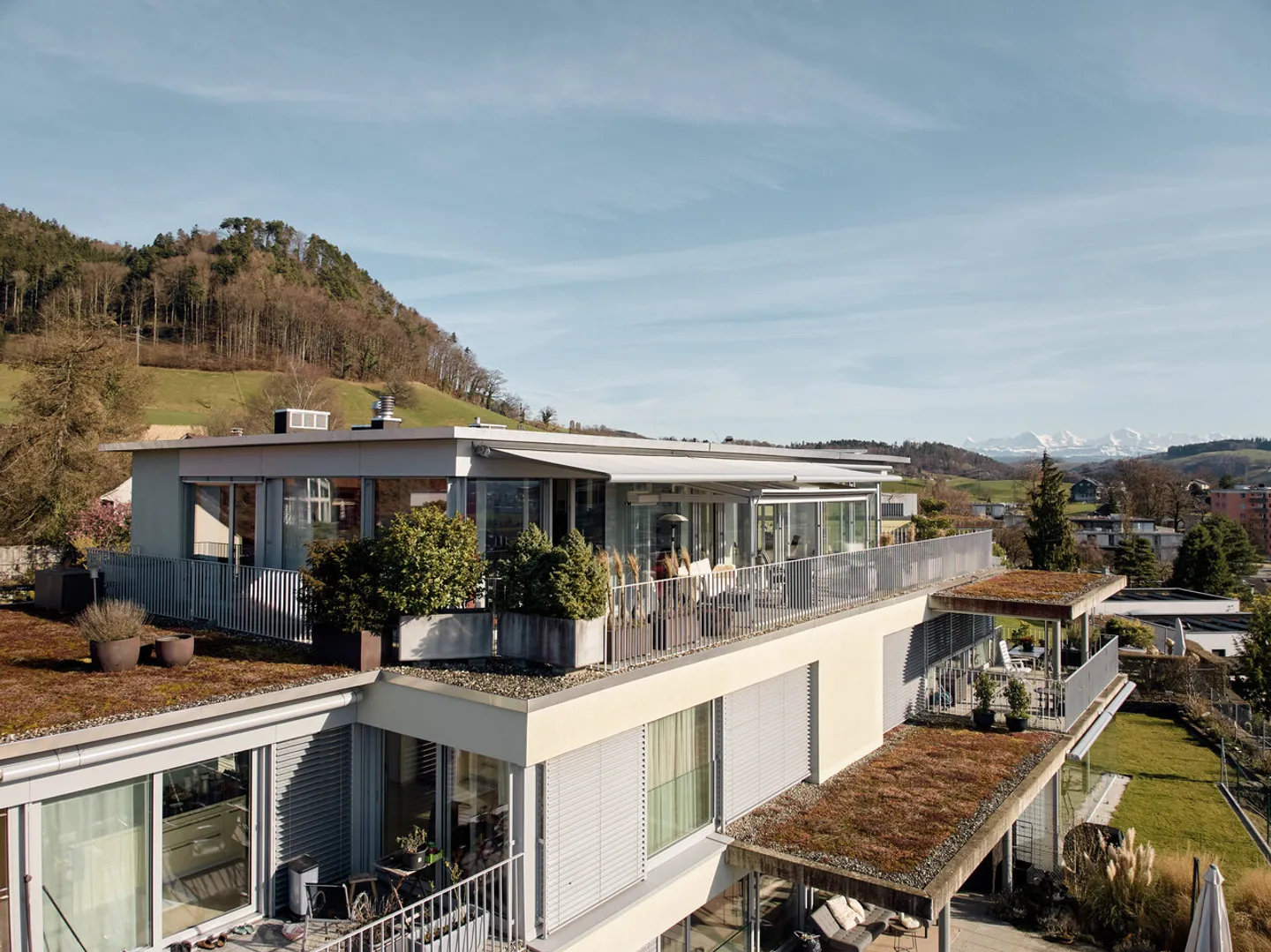 Stilvolle Attikawohnung mit Terrasse - Foto 1 von 13