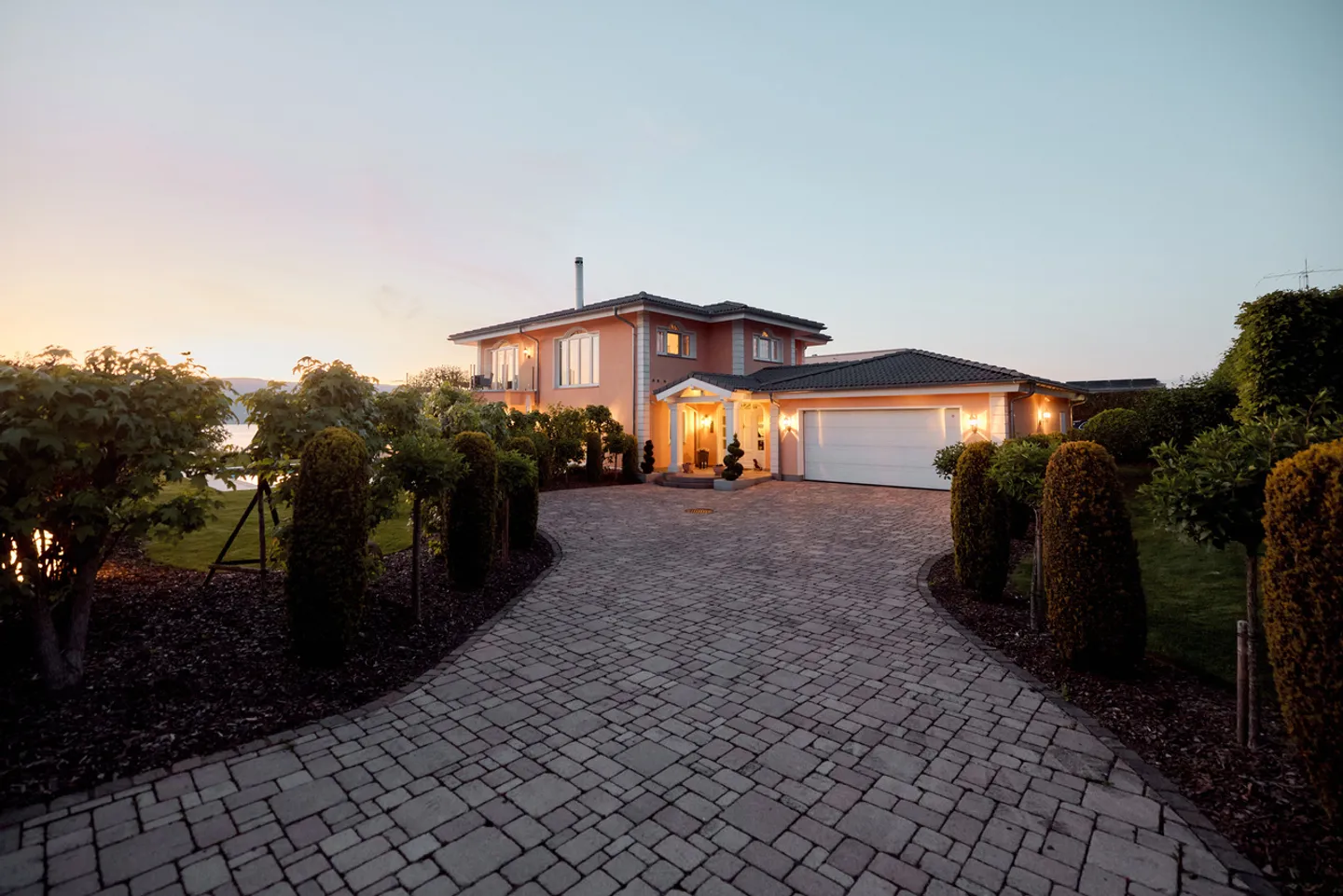 HOLIDAY FEELINGS: VILLA WITH A VIEW OF LAKE NEUCHÂTEL - Photo 9 of 9