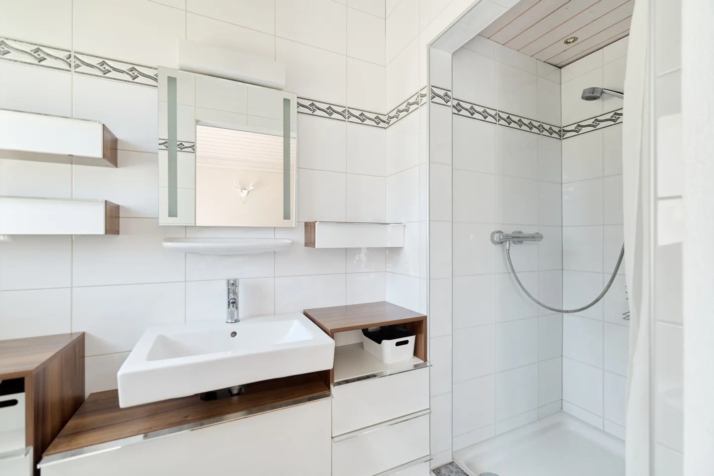 VILLA AVEC JARDIN ET ESPACE POUR L'INDIVIDUALITÉ - Photo 7 sur 11