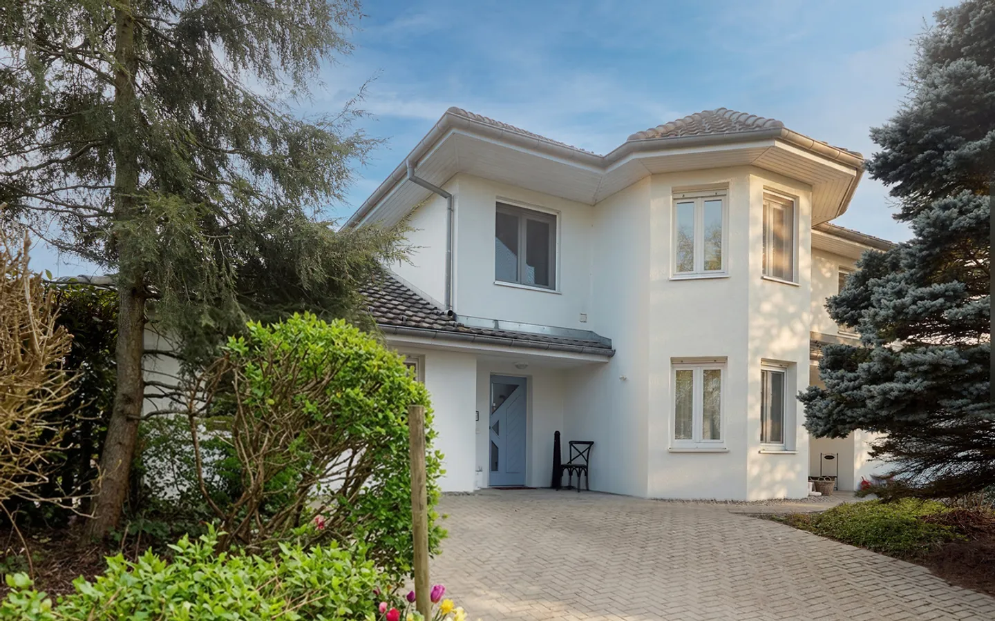 VILLA AVEC JARDIN ET ESPACE POUR L'INDIVIDUALITÉ - Photo 1 sur 11