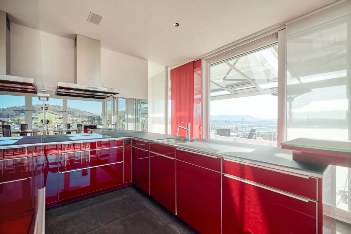 ATTIC JEWEL WITH SPECTACULAR PANORAMIC VIEW - Photo 4 of 13