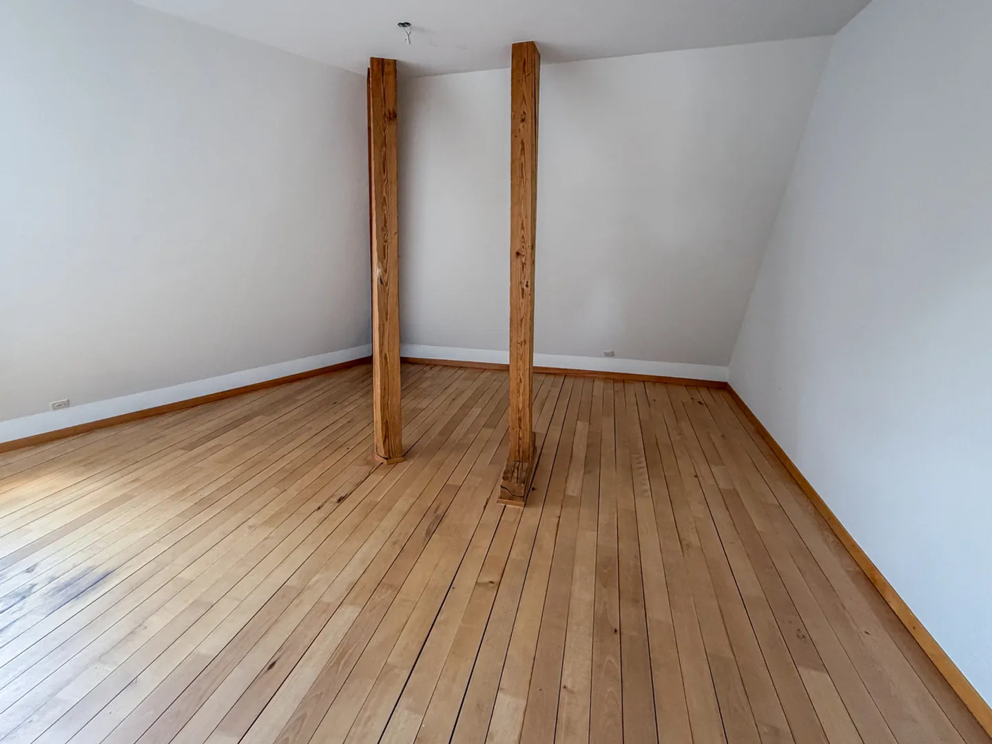 Charmante appartement de 3,5 pièces en attique sur deux étages au cœur de Berne - Photo 7 sur 12