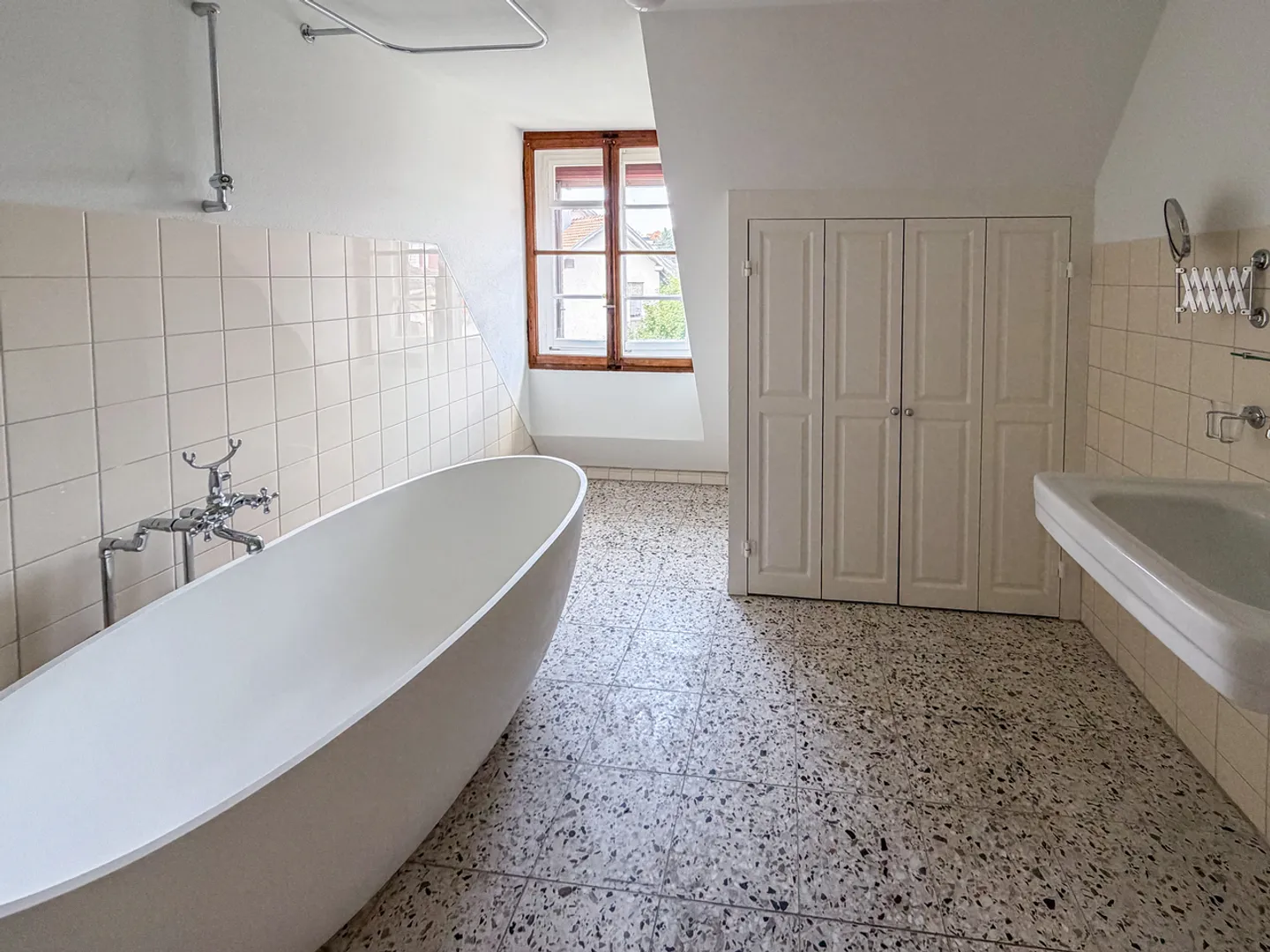 Charmante appartement de 3,5 pièces en attique sur deux étages au cœur de Berne - Photo 9 sur 12
