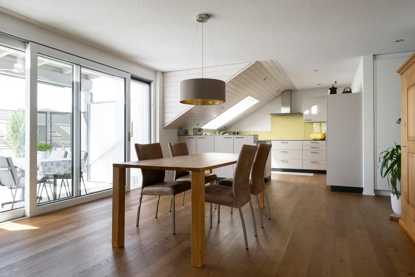 ELEGANT LIVING EXPERIENCE ONLY 8 MINUTES FROM BURGDORF - Photo 2 of 11