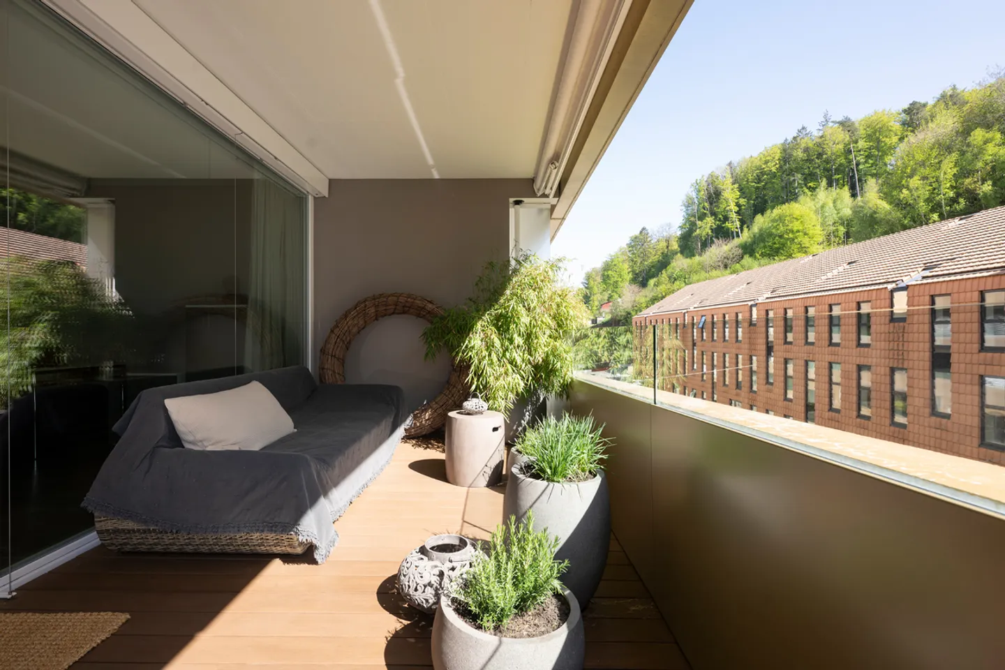 LOFT-DESIGN APARTMENT WITH FLEXIBLE SPACE DESIGN - Photo 11 of 12