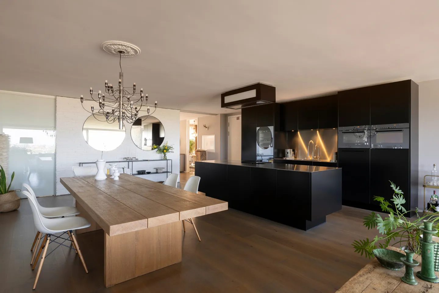 LOFT-DESIGN APARTMENT WITH FLEXIBLE SPACE DESIGN - Photo 3 of 12