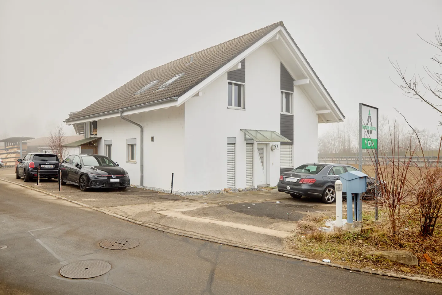 VIELFÄLTIGE LIEGENSCHAFT: EXKLUSIV FÜR GEWERBENUTZUNG - Photo 11 sur 13