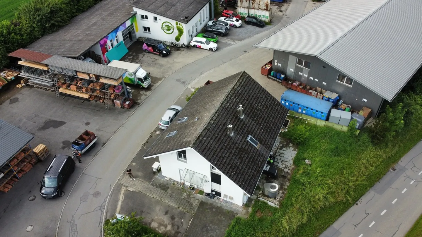 VIELFÄLTIGE LIEGENSCHAFT: EXKLUSIV FÜR GEWERBENUTZUNG - Photo 11 of 13