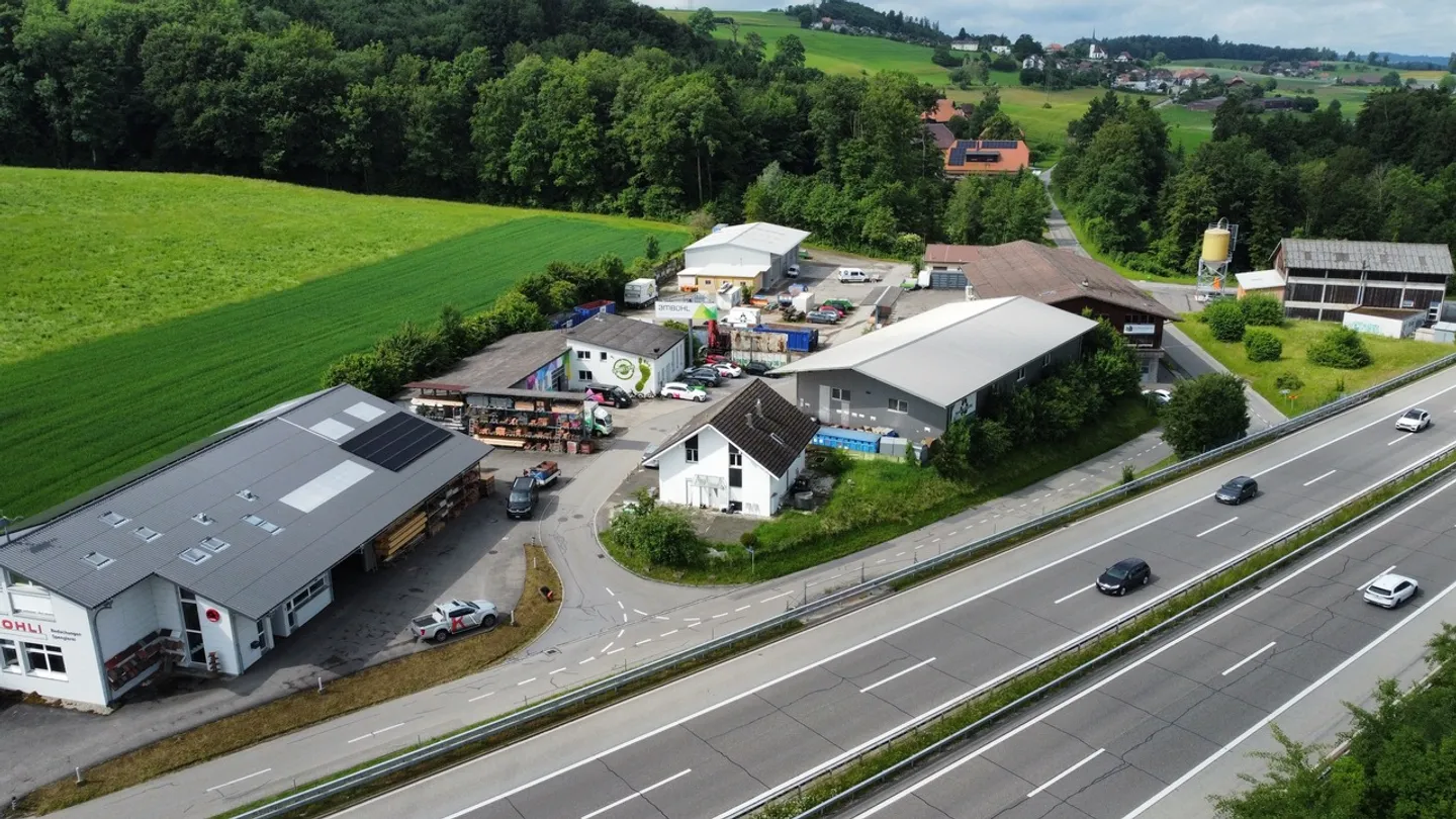 VIELFÄLTIGE LIEGENSCHAFT: EXKLUSIV FÜR GEWERBENUTZUNG - Photo 12 of 13