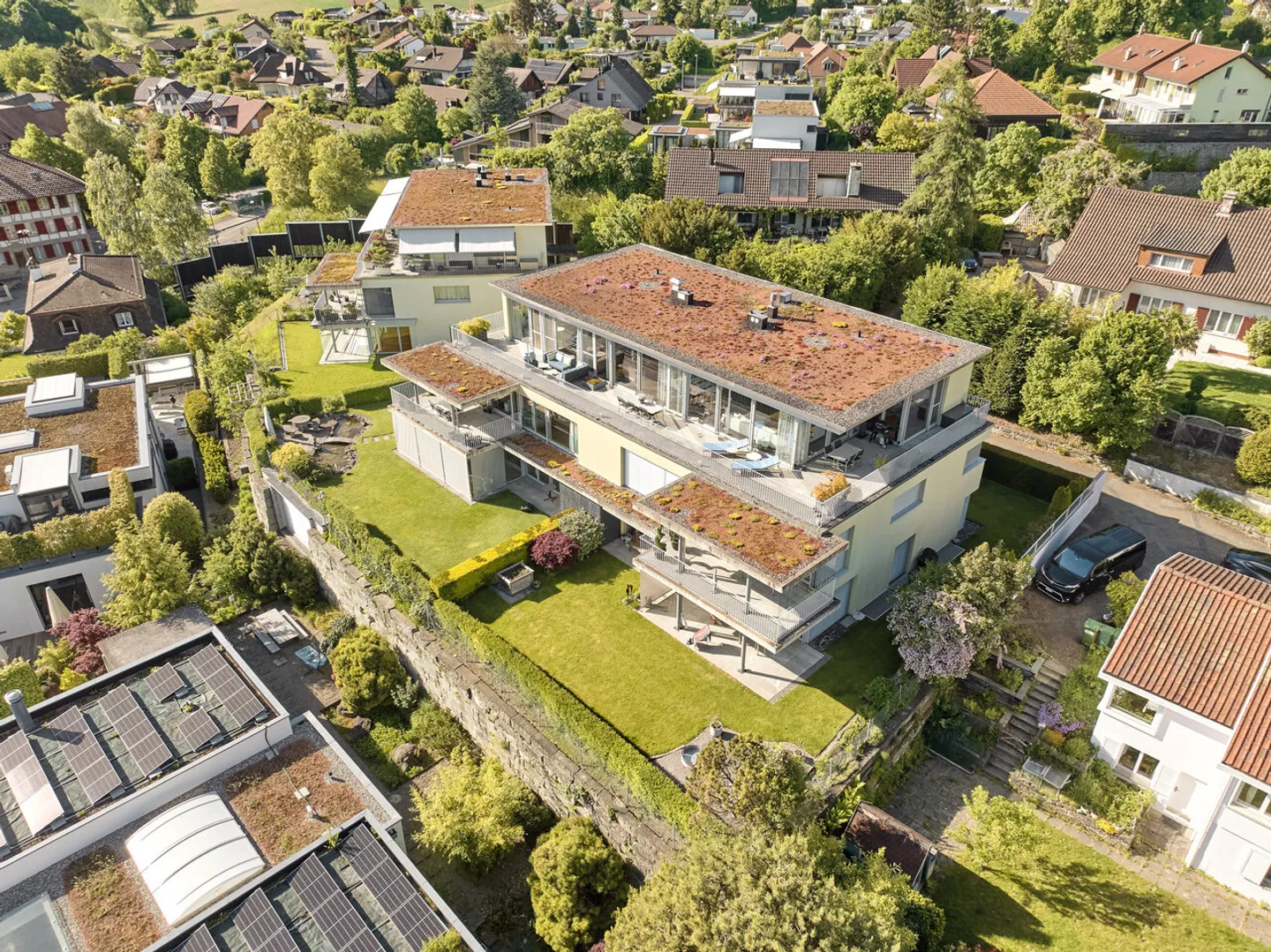 LUXURIÖSE ATTIKAWOHNUNG MIT STUDIO UND WEINKELLER - Photo 1 sur 13