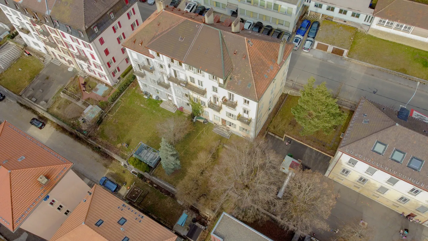 CHARMANTES RENDITEOBJEKT MIT AUSBAUPOTENZIAL - Photo 4 sur 7
