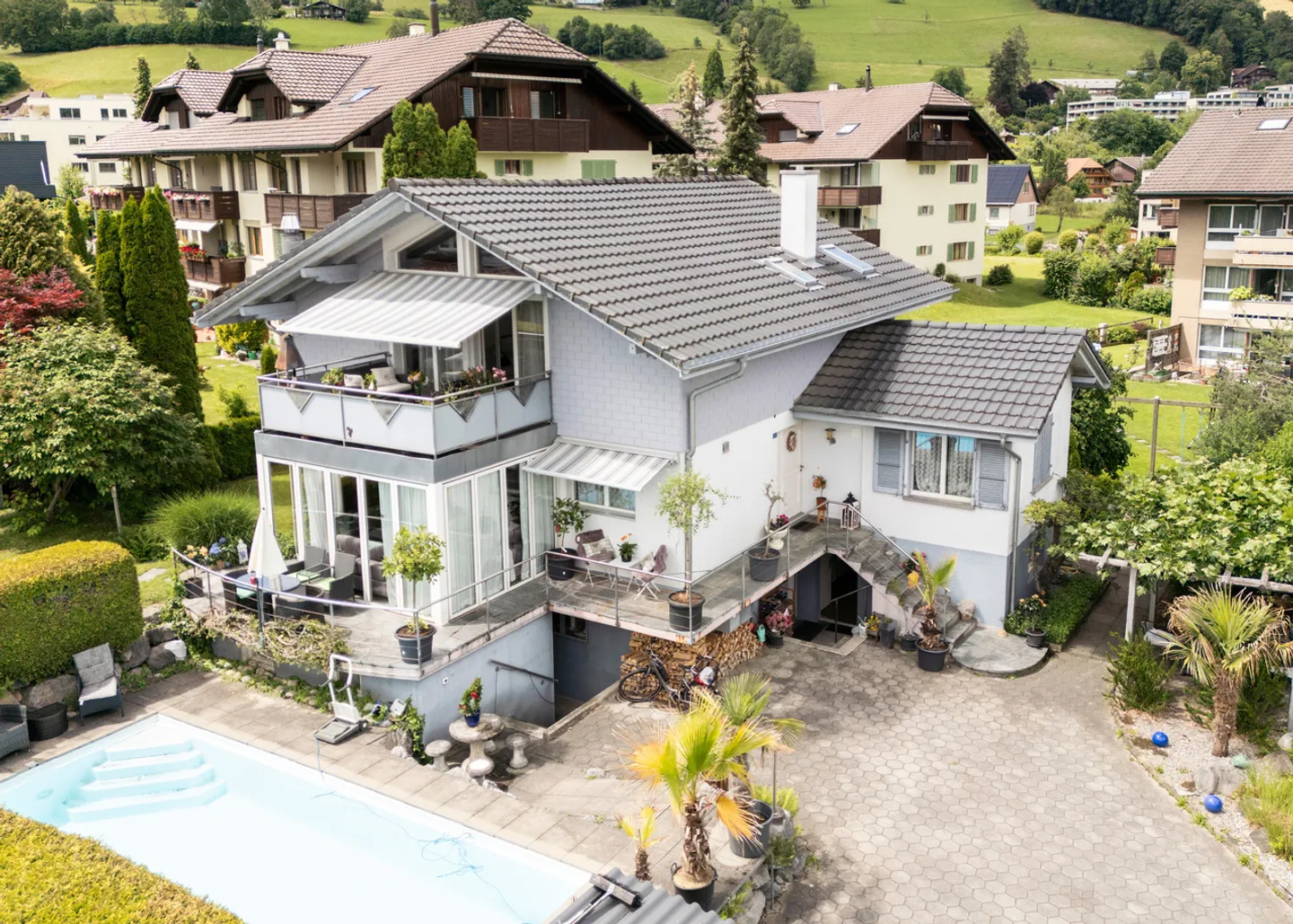 CHARMANTES EINFAMILIENHAUS MIT EINLIEGERWOHNUNG - Foto 1 von 13