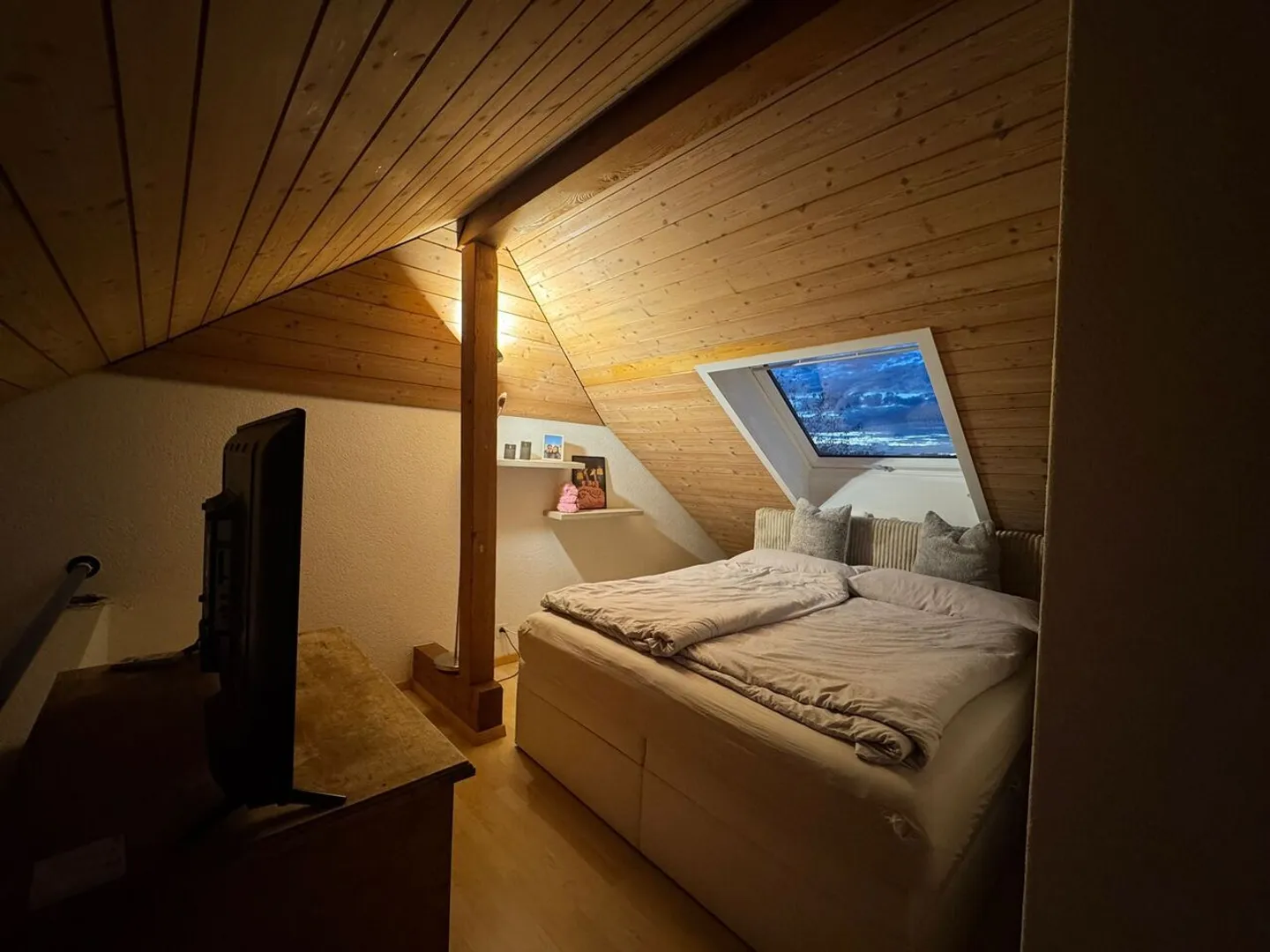 3.5-ZIMMERWOHNUNG MIT GALERIE IN RUBIGEN - Photo 7 sur 13