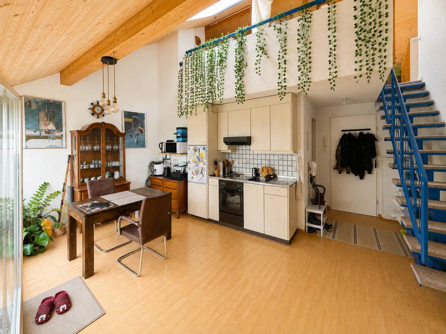 1.5-ZIMMERWOHNUNG MIT GALERIE IN RUBIGEN - Photo 2 sur 10