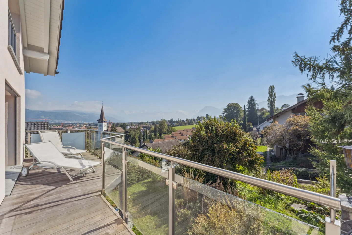 SUN HOUSE WITH A VIEW - LIVING IN UETENDORF - Photo 12 of 13