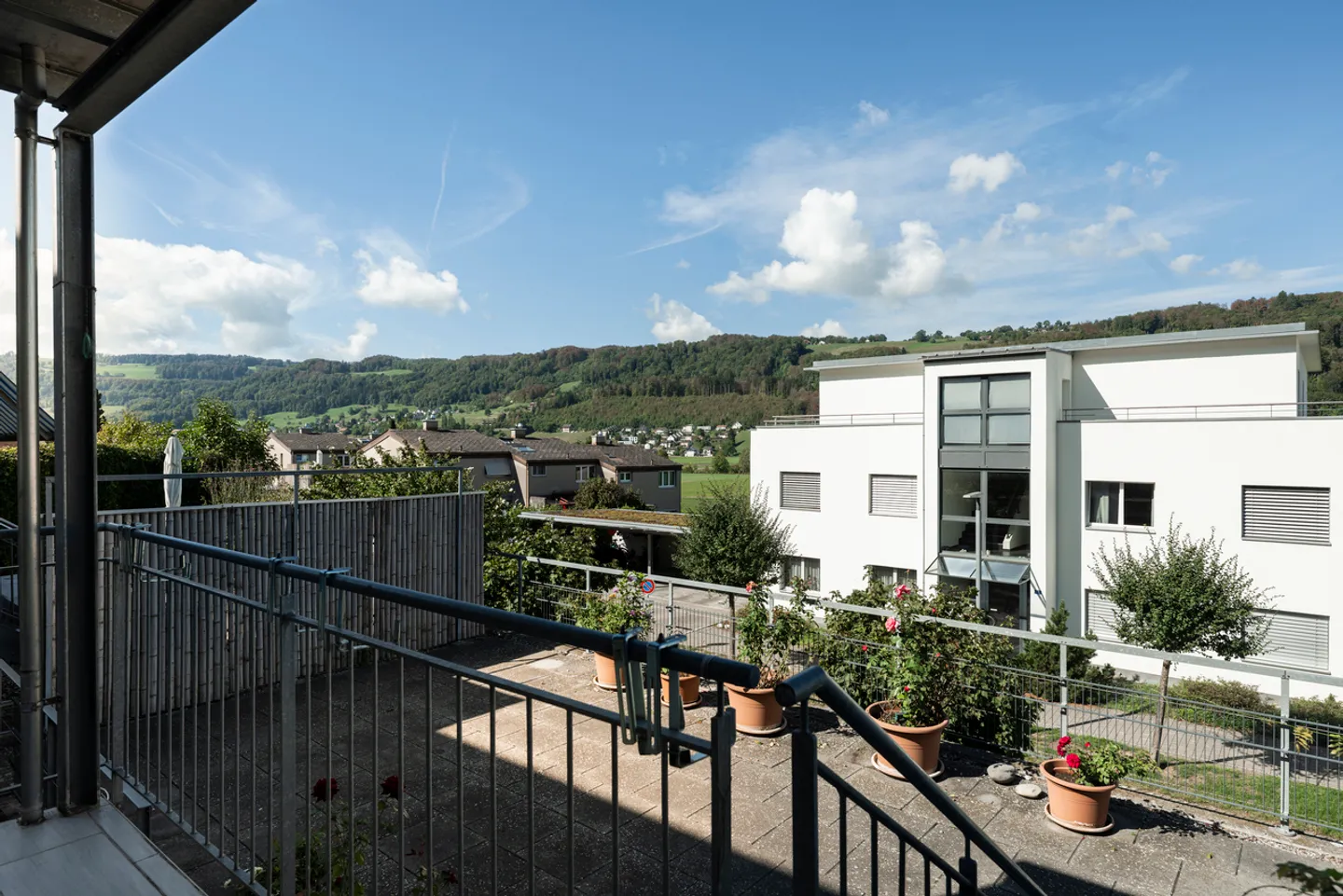 LIVING IN RIEDLI WITH SPACE FOR FAMILY AND IDEAS - Photo 10 of 12