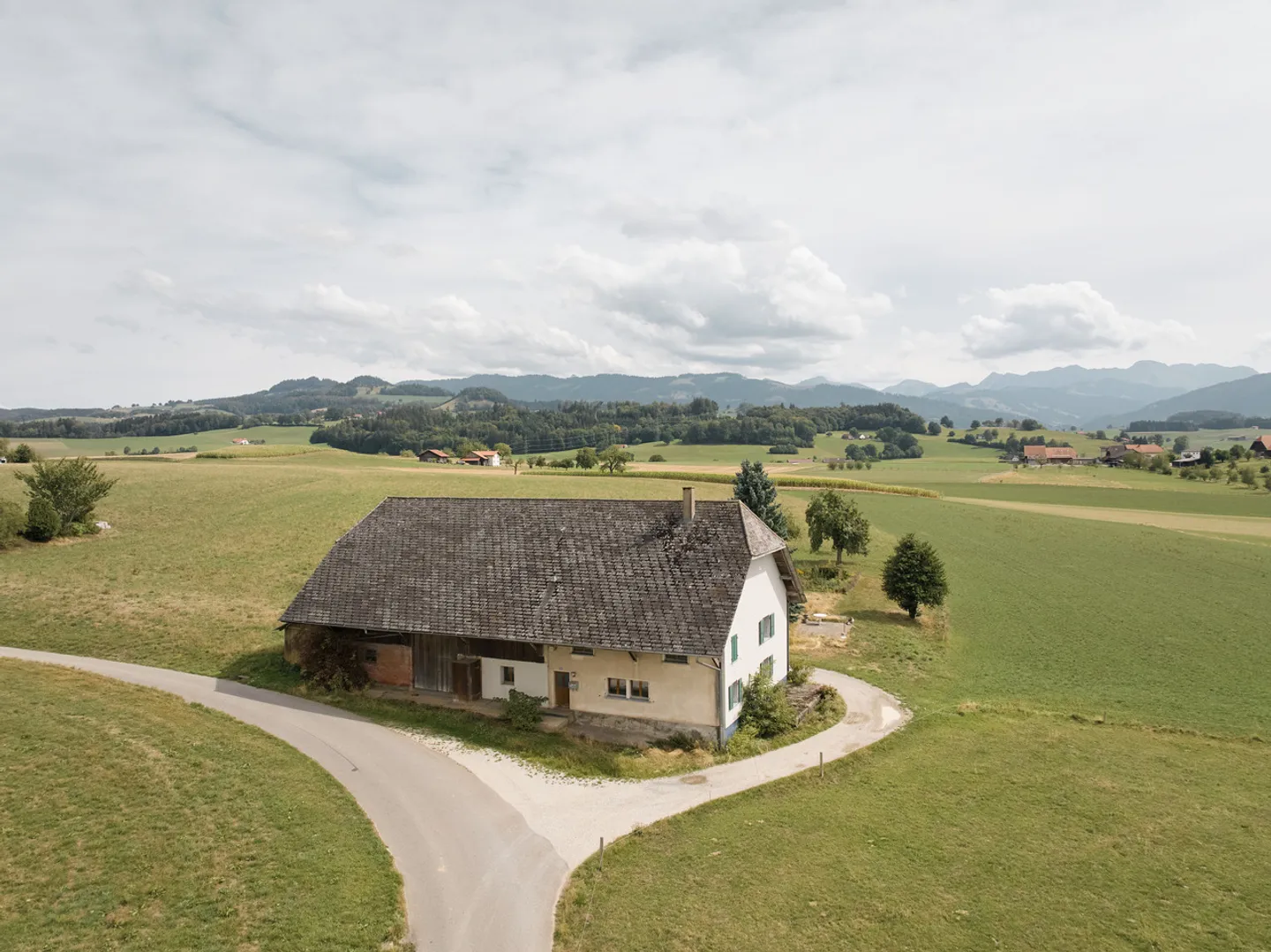 NATURNAHES WOHNERLEBNIS MIT WEITLÄUFIGEM PANORAMA - Photo 1 sur 13