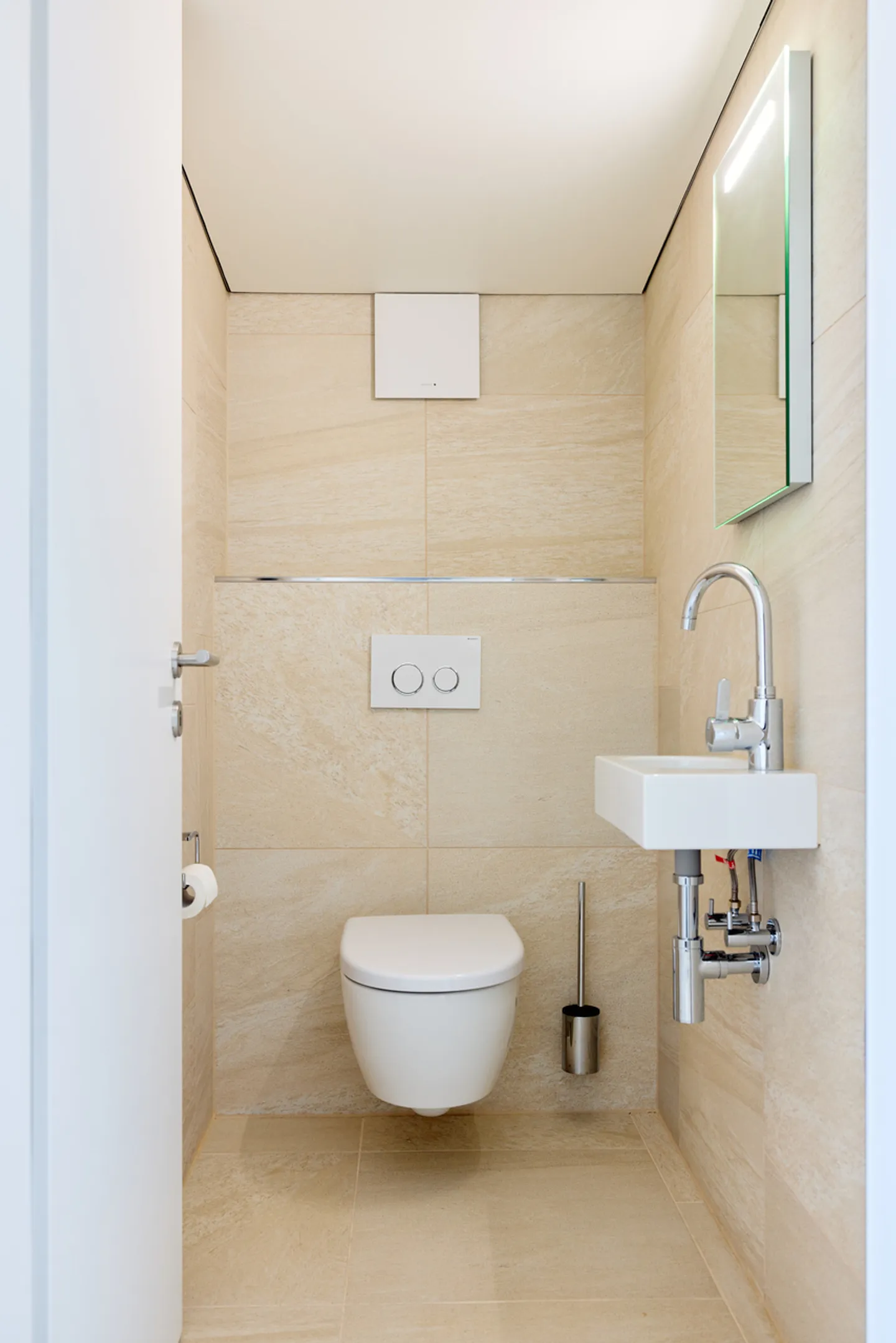 Exclusive Luxury Attic Apartment - Photo 12 of 13